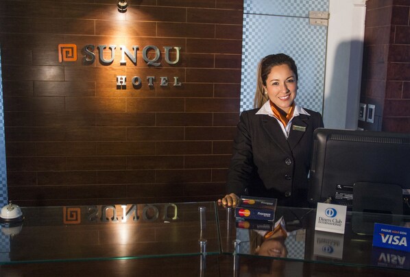 Reception - Hotel Sunqu (Lima)