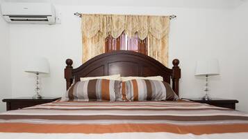 2 bedrooms, Egyptian cotton sheets, premium bedding, in-room safe