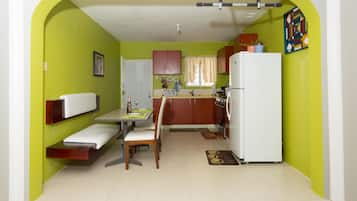 Family House, 2 Bedrooms, Kitchen, Partial Ocean View | Private kitchen | Full-size fridge, microwave, oven, stovetop