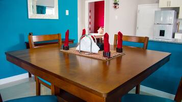 Premium Villa, 3 Bedrooms, Accessible, Hill View | Private kitchen | Full-sized fridge, microwave, oven, stovetop