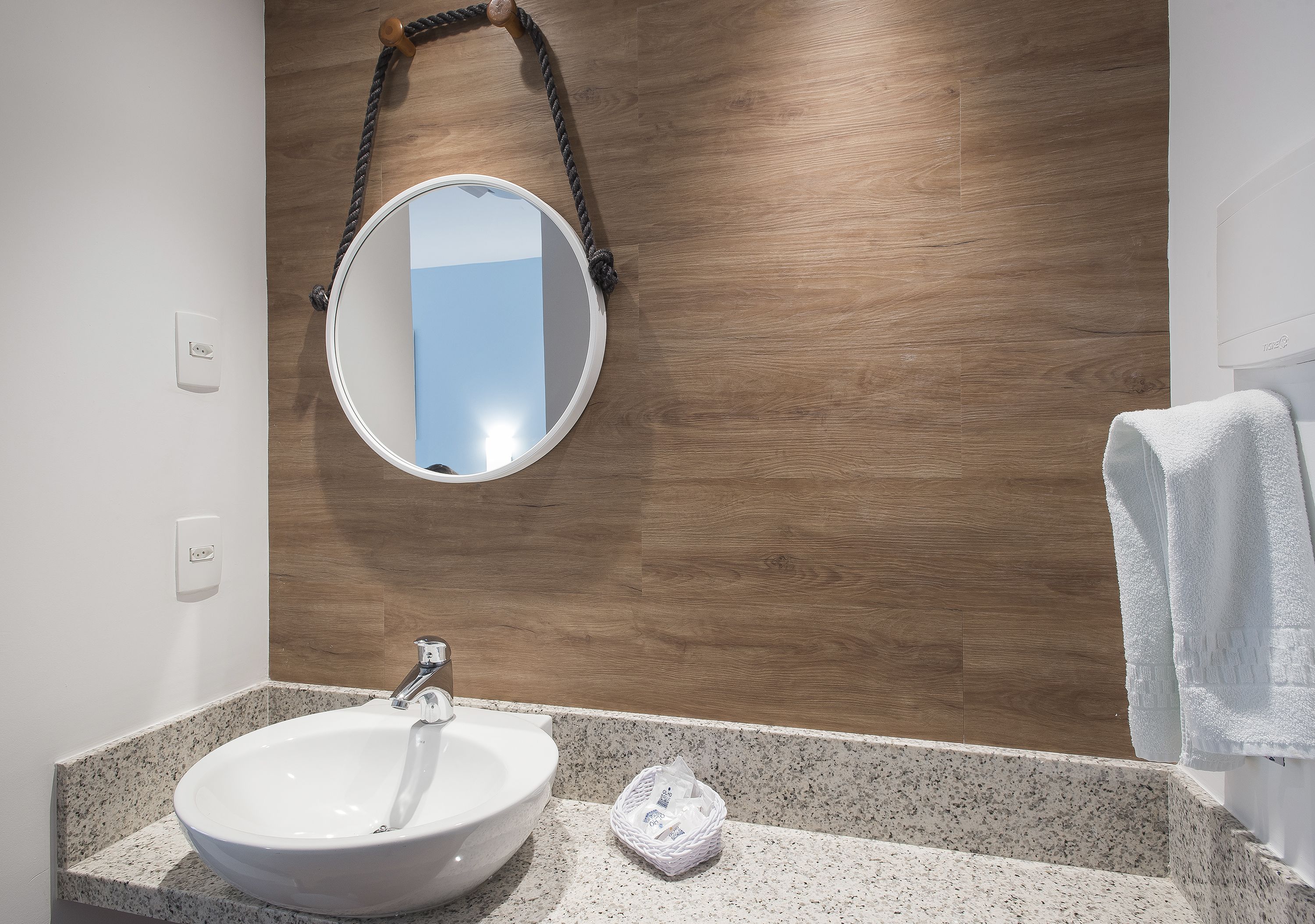 Wastafel kamar mandi