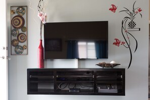 Familienvilla, 2 Schlafzimmer, Poolzugang, Hügelblick | Zimmerausstattung
