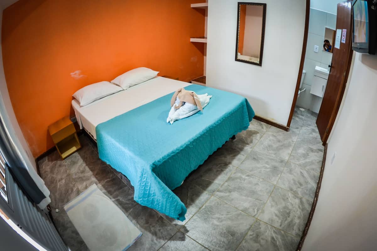 Standard Twin Room | Minibar, blackout drapes, iron/ironing board (on request), WiFi (free)