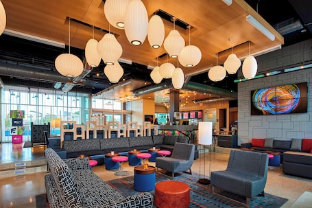 Lounge. Aloft by Marriott Cleveland Airport