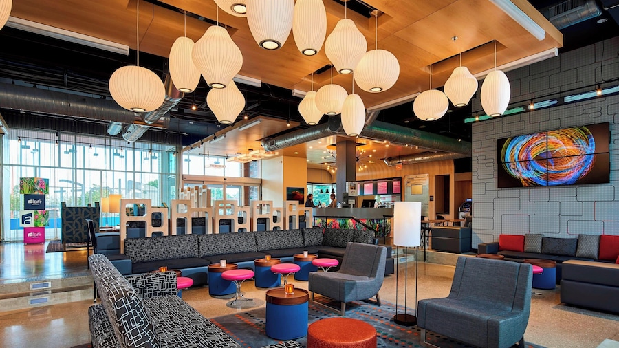 Aloft Cleveland Airport