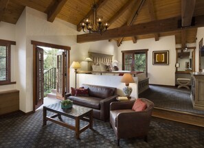 Premium Suite | Premium bedding, minibar, in-room safe, desk - Rancho Caymus Inn (St. Helena)