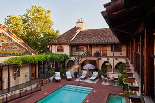 Outdoor pool, pool umbrellas, sun loungers