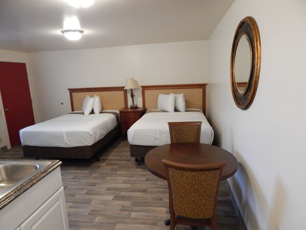 Standard Room, 2 Double Beds, Kitchenette