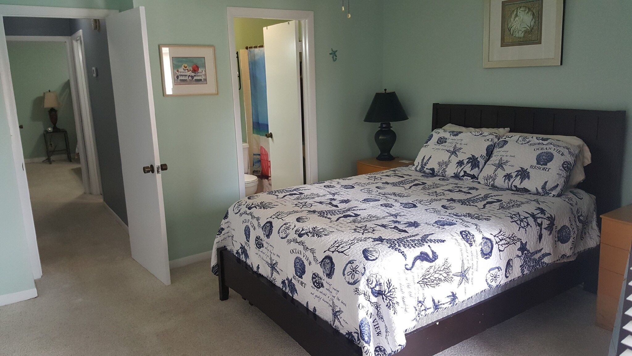 2 室のベッドルーム、アイロン / アイロン台、WiFi (無料)、ベッドシーツ