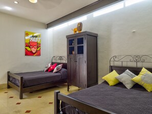 4 bedrooms, desk, iron/ironing board, travel cot