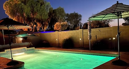 3 BR de agua salada privada climatizada SUNNY Altavoces estéreo de entrada / salida de piscina Profesor BBQ Gril