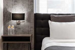 2 bedrooms, in-room safe, desk, iron/ironing board