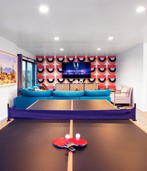 Games room - Disco in the Desert-Pool&Fire Pit-Walk to Old Town (Scottsdale)