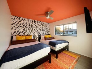 4 chambres, fer et planche à repasser, lit de bébé portatif, Wi-Fi