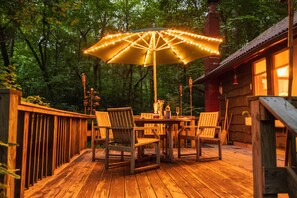 تناول الطعام بالخار�ج