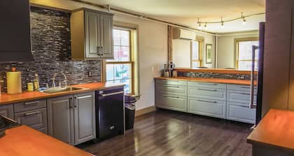 No hidden cleaning charges. Huge 3bd/3ba apartment with tons of waterviews.