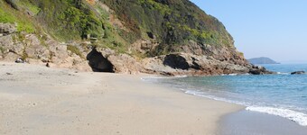 Luxueux Cornish vacances louer, 2 min à pied de la plage Pentewan, réglage de village.