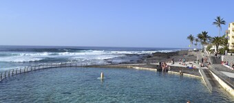 Apartment by the sea with a spectacular view