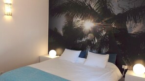 3 bedrooms, in-room safe, desk, iron/ironing board