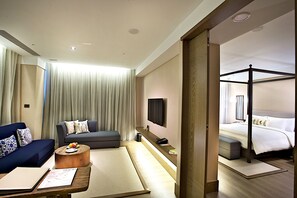 Executive Suite | Living area | LCD TV - The Gaya Hotel (Taitung)