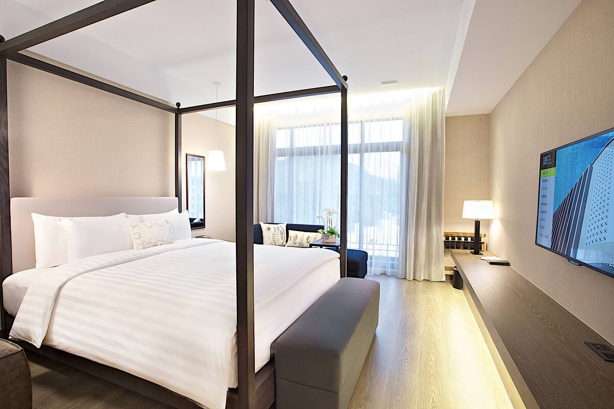 deluxe double room (2nd floor only) | 1 bedroom, premium bedding, down duvets, in-room safe