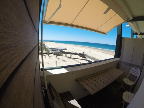 Upea merinäköala studio