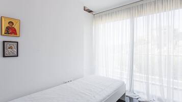 3 habitaciones, tabla de planchar con plancha y wifi gratis