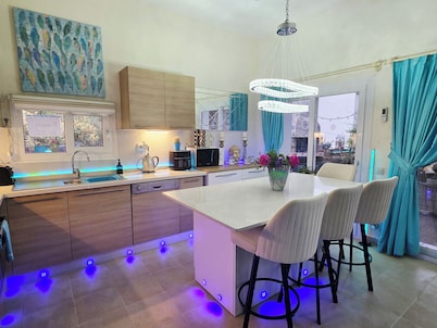 Fully Rental  Licensed, superbly Equipped Villa - Bar, Pool & Sea Views, Wifi.