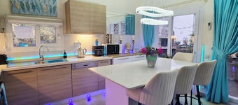 Fully Rental Licensed, superbly Equipped Villa - Bar, Pool & Sea Views, Wifi.