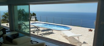 Le Coin de Paradis, luxury villa with sea view. Last minute offer