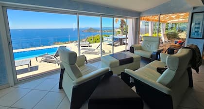 Le Coin de Paradis, luxury villa with sea view. Last minute offer