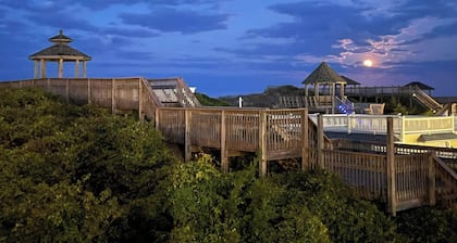 OUTER BANKS BEACH CLUB Oceanfront Resort 3 Bedroom Condos July 2026 wks 27 & 28
