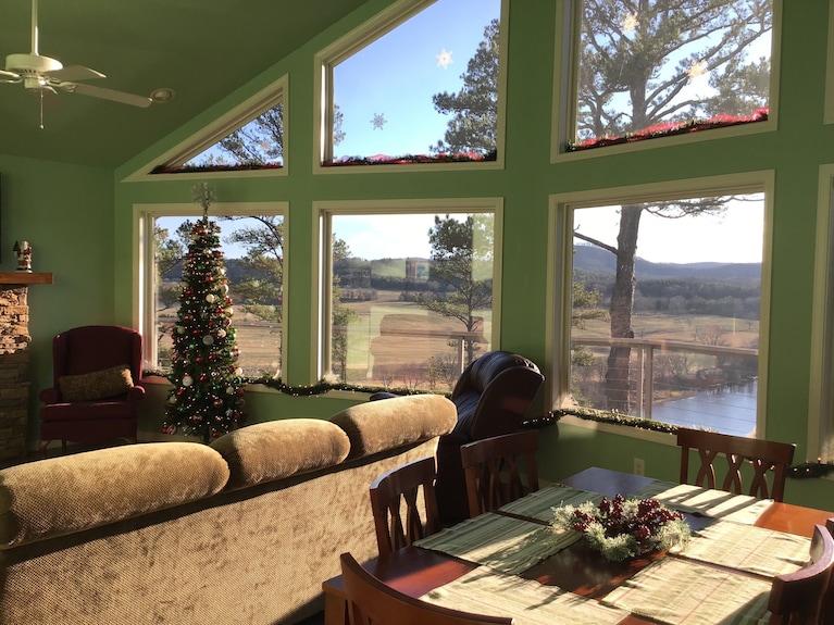 Gorgeous Riverbluff View Of The White River + Wifi - Calico Rock, AR