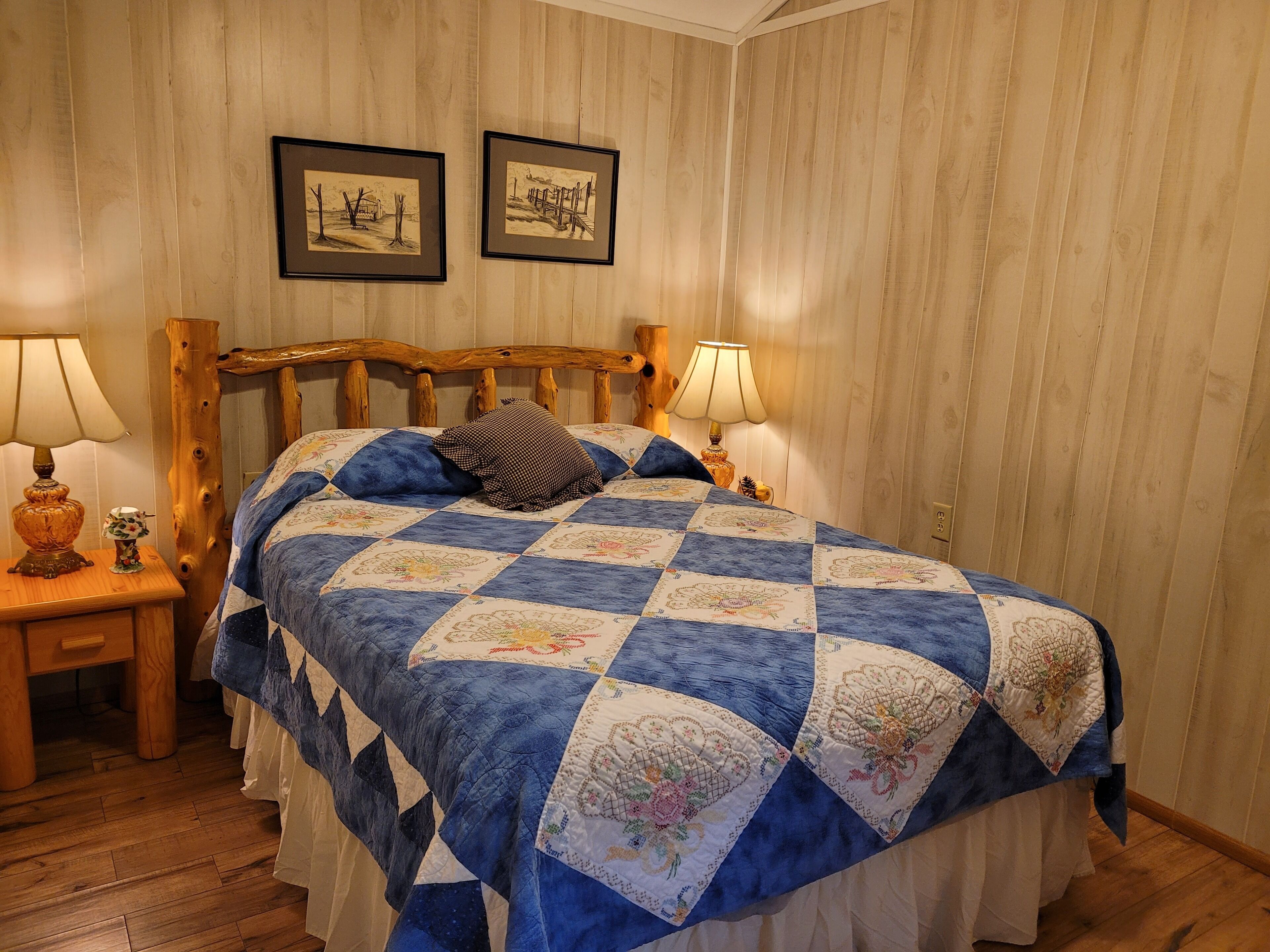 2 chambres, fer et planche à repasser, accès au Wi-Fi (inclus)