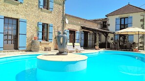 Pool - Maison à votre santé, room Vue de château, B&B close to Saint-Emilion, Bordeaux (Savignac-De-Duras)