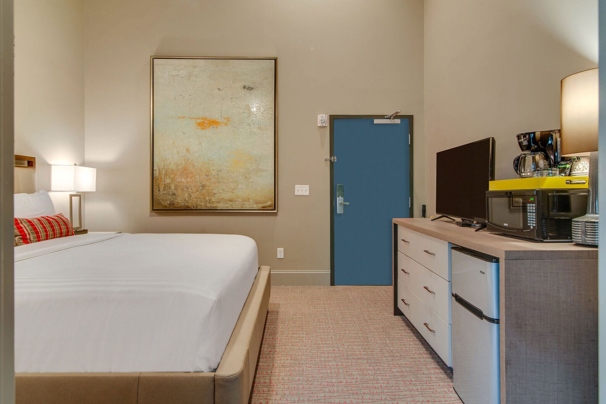 Downtown Nashville King Studio w/Kitchenette - Steps from Broadway - Unit 2