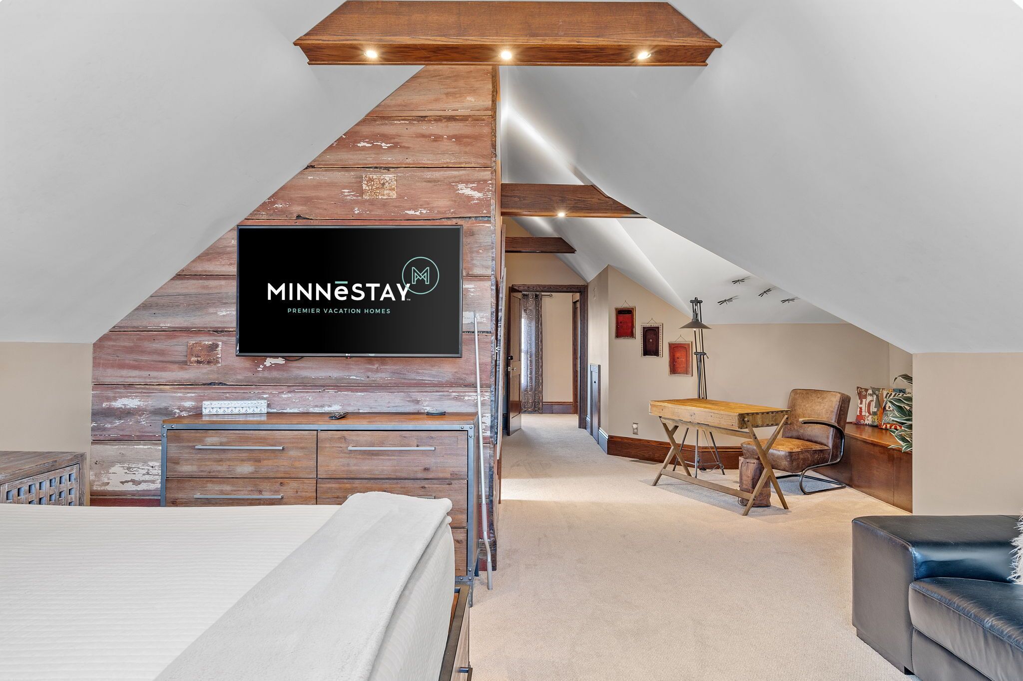 3 bedrooms, desk, iron/ironing board, free WiFi