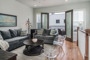 Smart TV, videojuegos, reproductor de DVD y videoteca 