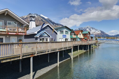 Rantahotelli! Kaunis Dockside-asunto sijaitsee satamassa!