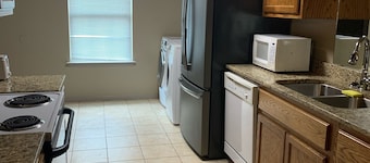 1109 S. Boston Pl 3 slaapkamers, 2 badkamers huis
