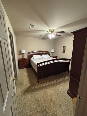 3 bedrooms, iron/ironing board, free WiFi, bed sheets