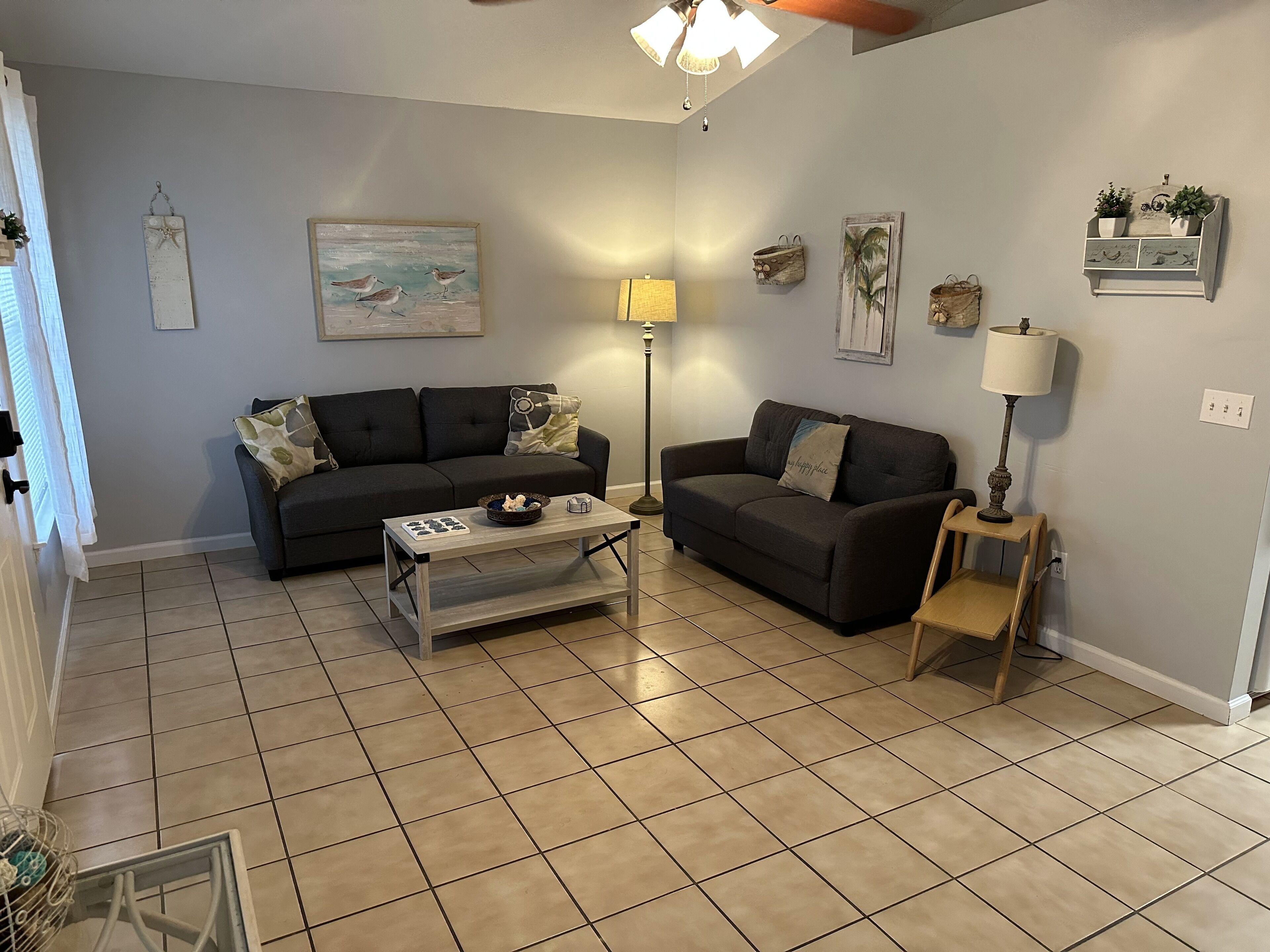 🐾Dog-Friendly Beach House Minutes to Beach🌊, Large Drive for Boat/Ski Trailer