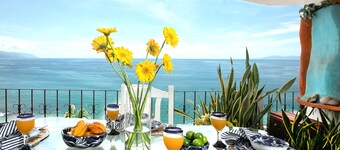 !!BEACHFRONT IN THE CITY CENTER! SPECIAL!! NOVEMBER SPECIAL - ONLY 225/NT!!