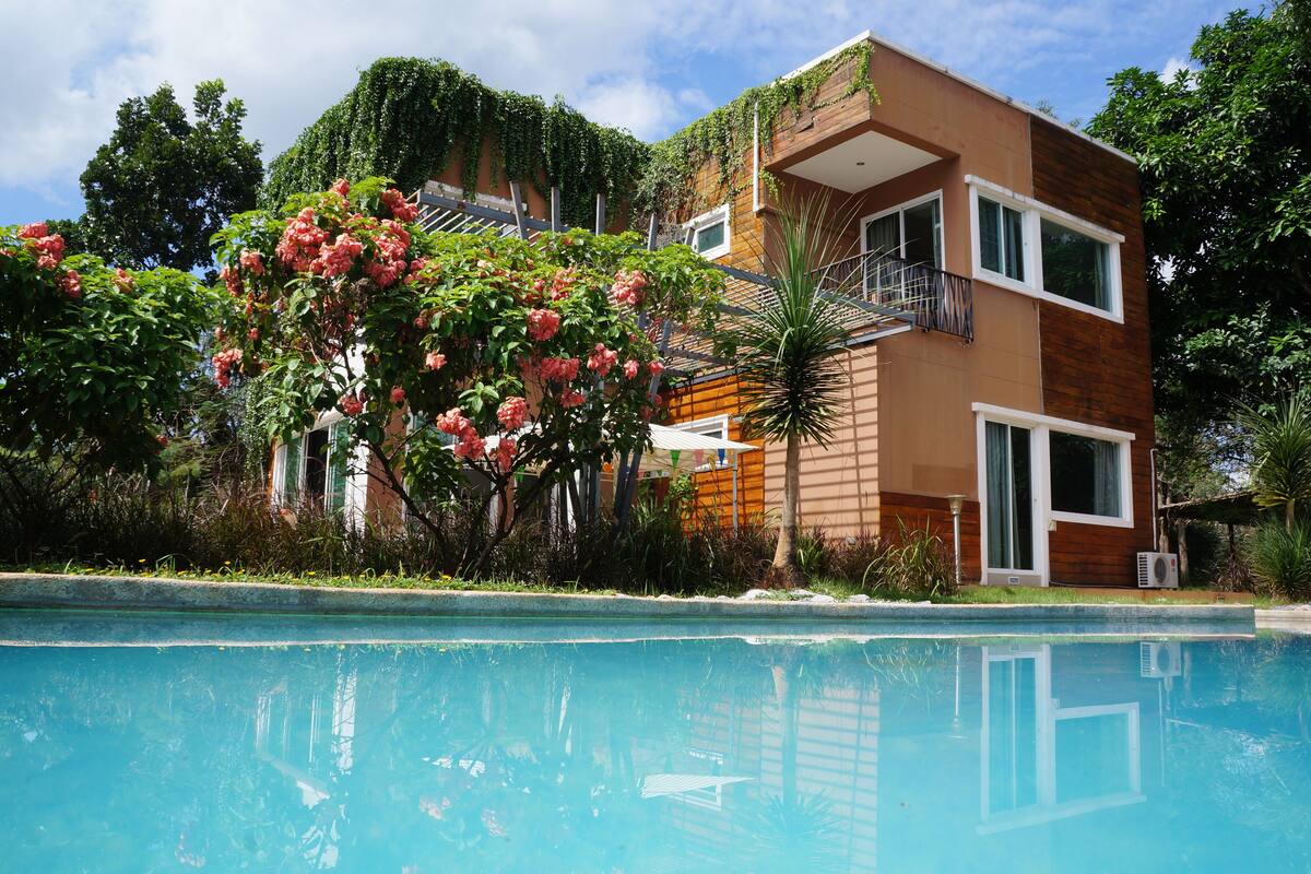 Villa with Pool Access | Rollaway beds (surcharge)