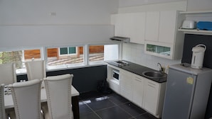 Private kitchenette - The Loft Khao Yai (Pak Chong)