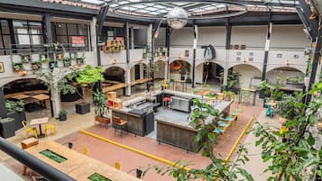 Frühstück, Mittagessen und Abendessen