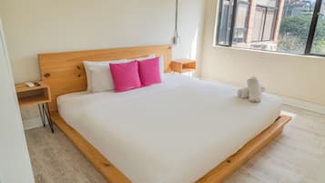 Free WiFi, bed sheets