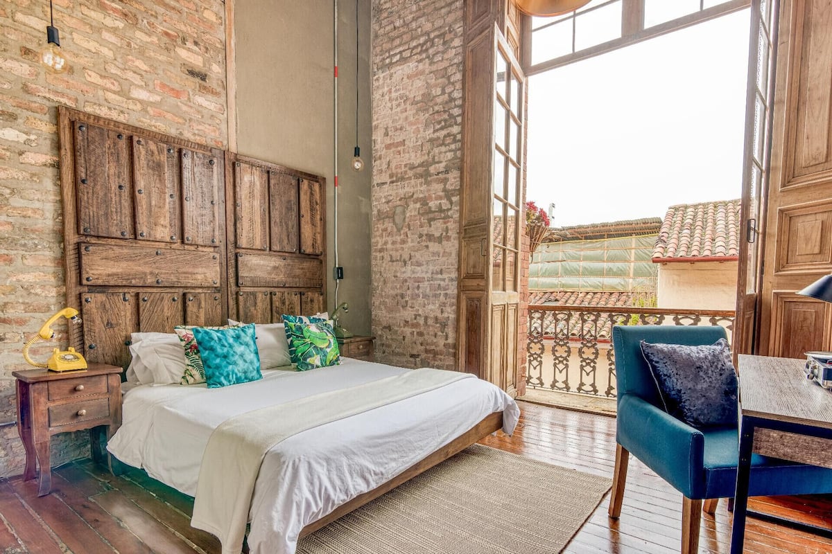 Wifi gratis y ropa de cama