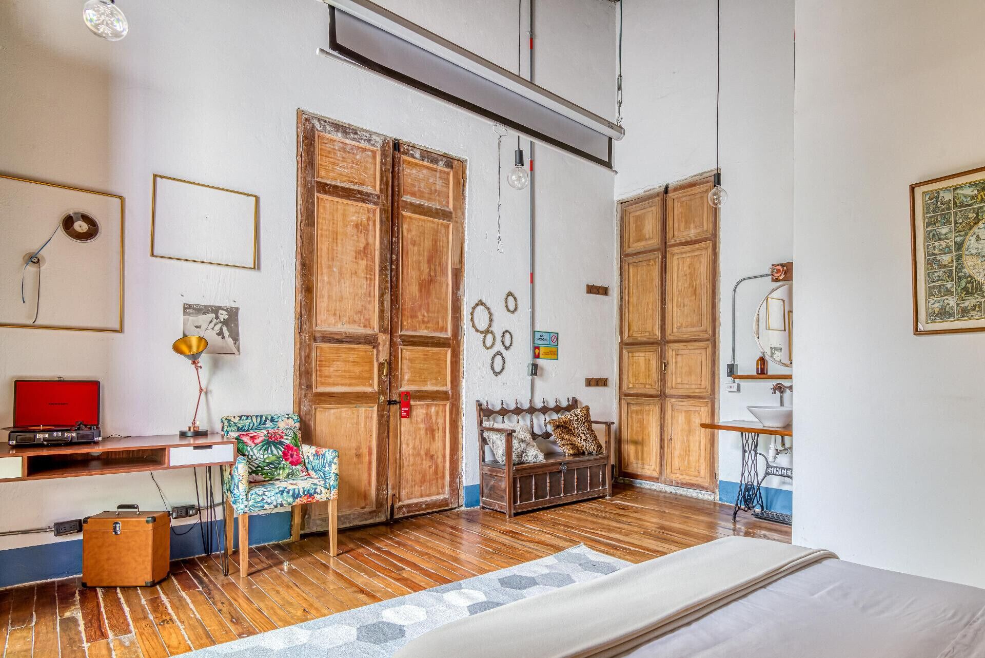 Wifi gratis y ropa de cama 