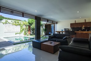 LCD TV - The G Villas Uluwatu (Pecatu)